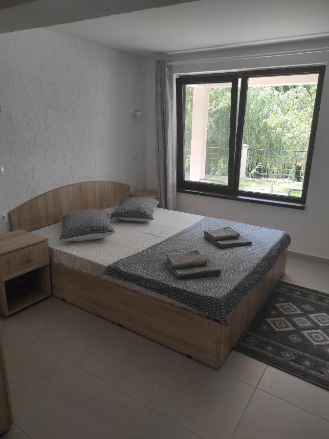 Rio Rooms Бэиле-Еркулане Экстерьер фото