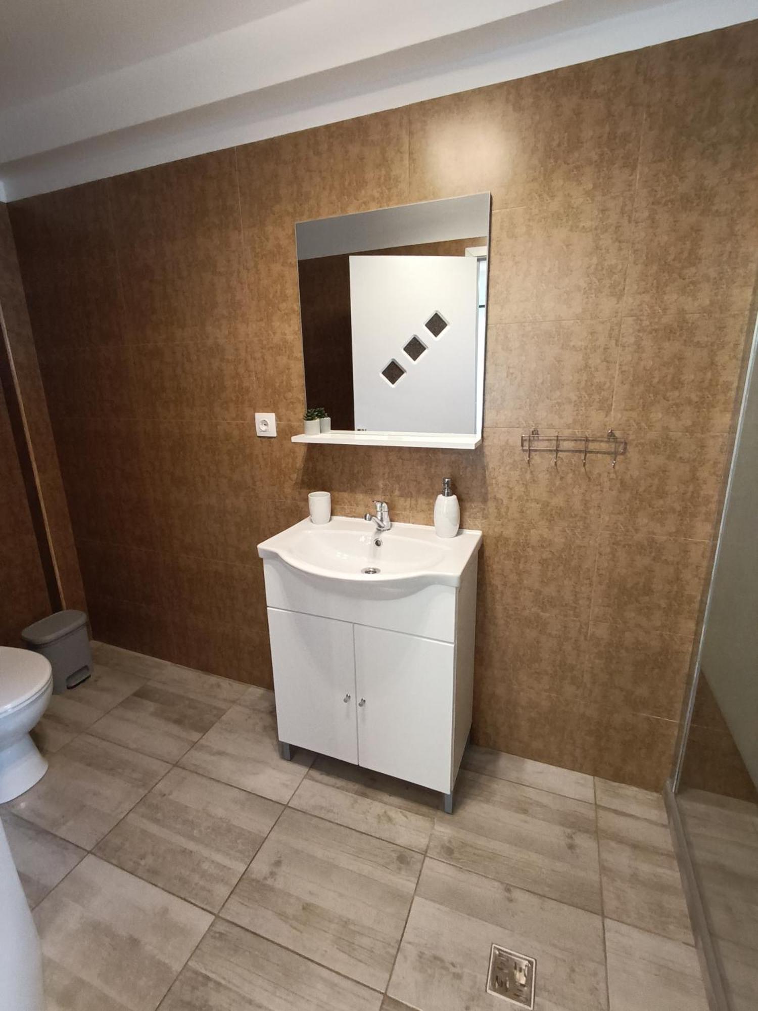 Rio Rooms Бэиле-Еркулане Экстерьер фото
